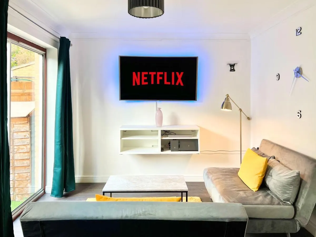 Garden View Double: Extended Stay by Hofin London