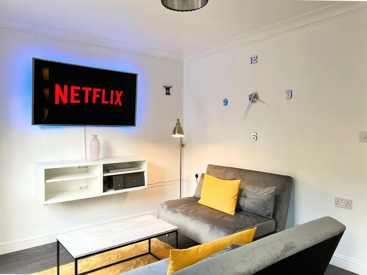 Last-Minute Offers L Exclusive Deals On 2 Double Bedrooms - Weekly & Monthly Stay - Sleeps 6 Lhofin Stays Short Lets & Serviced Accommodation Londra 0*,  Regno Unito