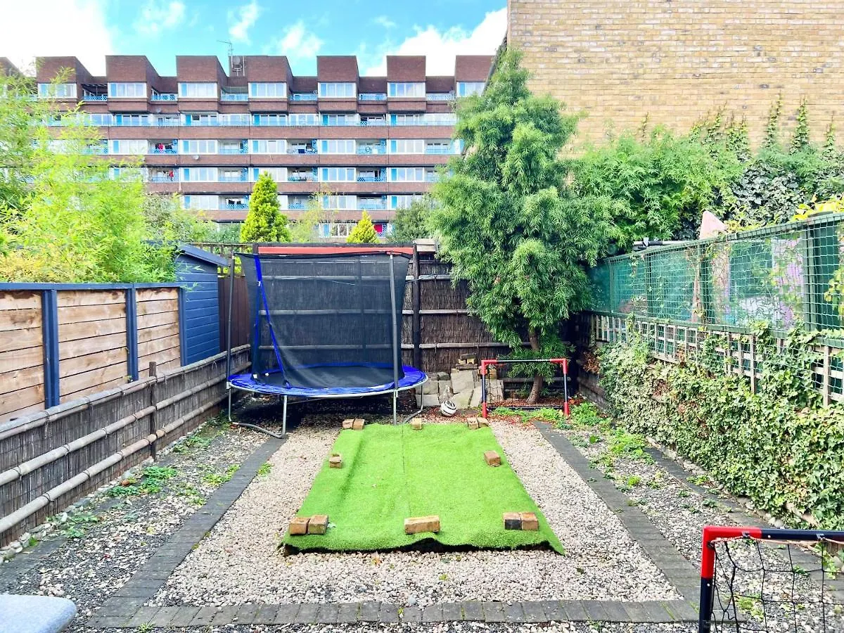 Last-Minute Offers L Exclusive Deals On 2 Double Bedrooms - Weekly & Monthly Stay - Sleeps 6 Lhofin Stays Short Lets & Serviced Accommodation Londra